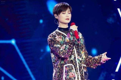 出道就被噴樂(lè)壇有你要 涼了 300萬(wàn) 民選 偶像憑什么火15年