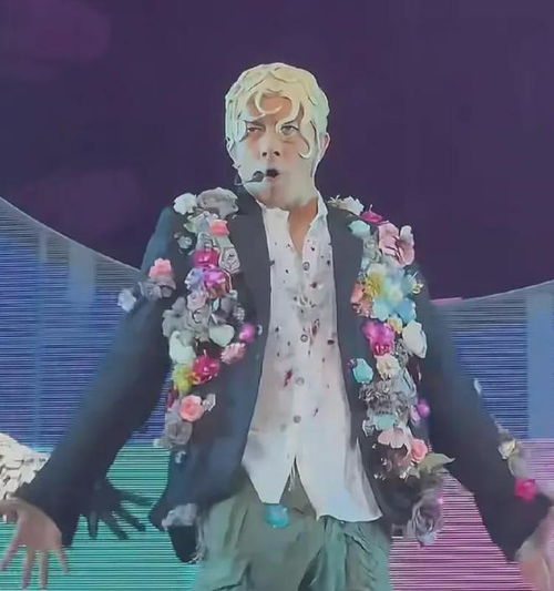 8月14日,郭富城引發(fā)網(wǎng)友熱議